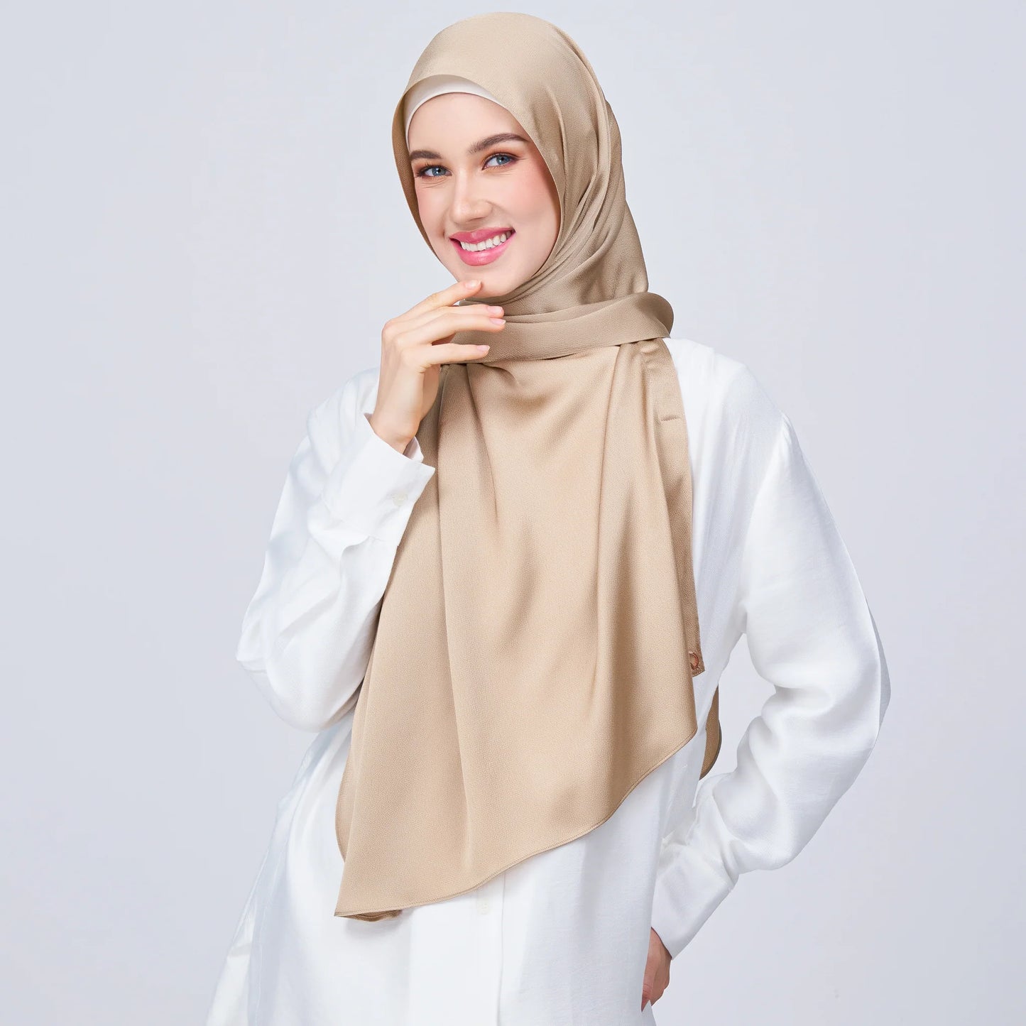 Instant Tag & Go Shawl | Satin Bulle in Nude Chai | Batch 1