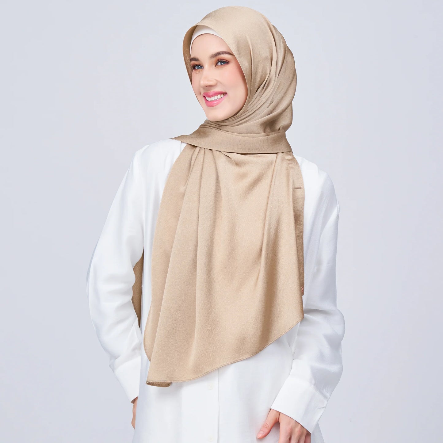 Instant Tag & Go Butterfly | Satin Bulle in Nude Chai | Batch 1