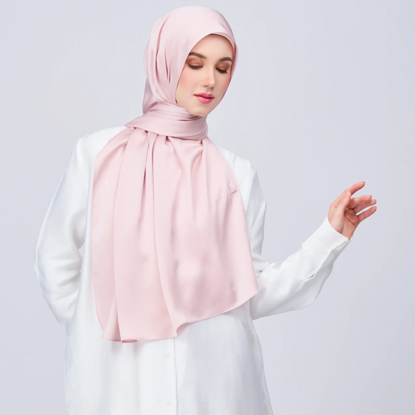 Instant Tag & Go Shawl | Satin Bulle in Nude Pink | Batch 1