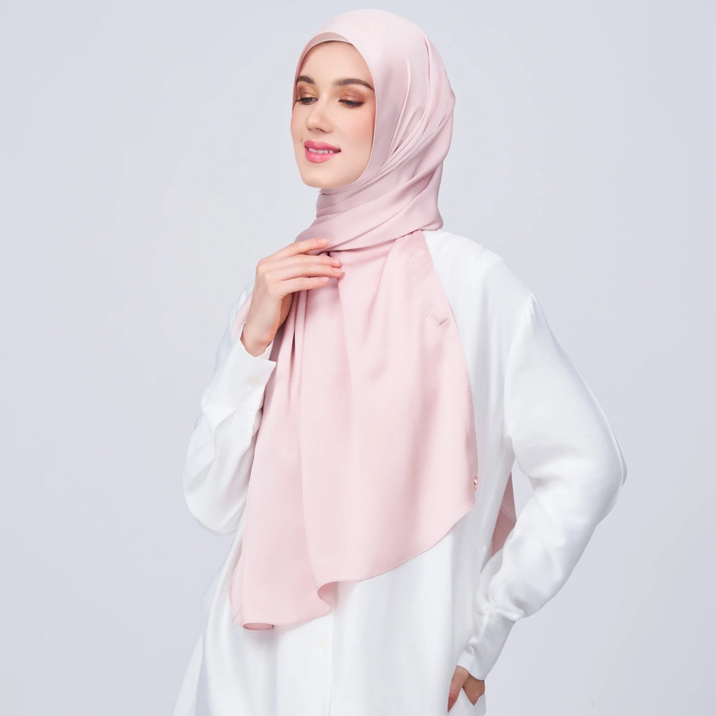Instant Tag & Go Shawl | Satin Bulle in Nude Pink | Batch 1