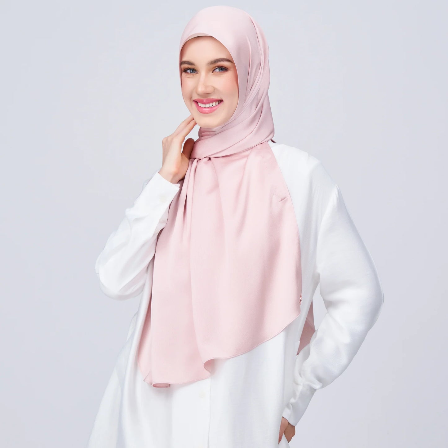 Instant Tag & Go Shawl | Satin Bulle in Nude Pink | Batch 1