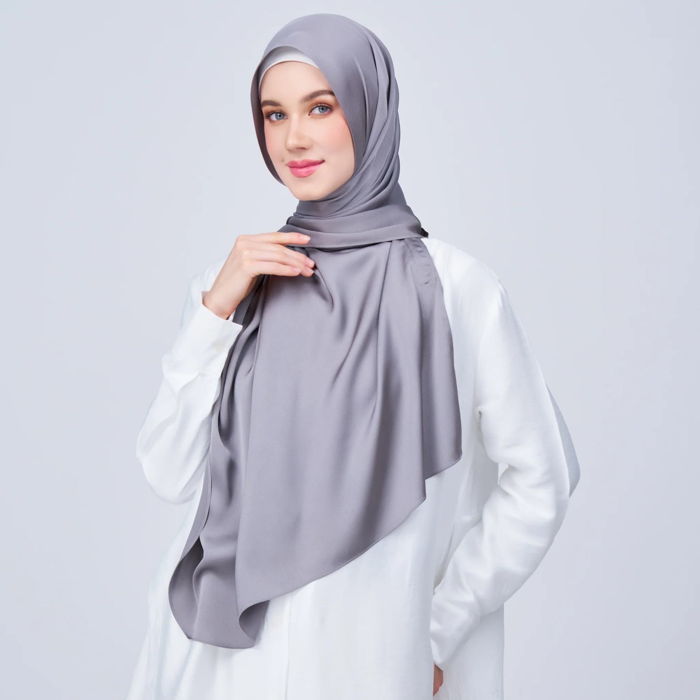 Instant Tag & Go Shawl | Satin Bulle in Stone Grey | Batch 1