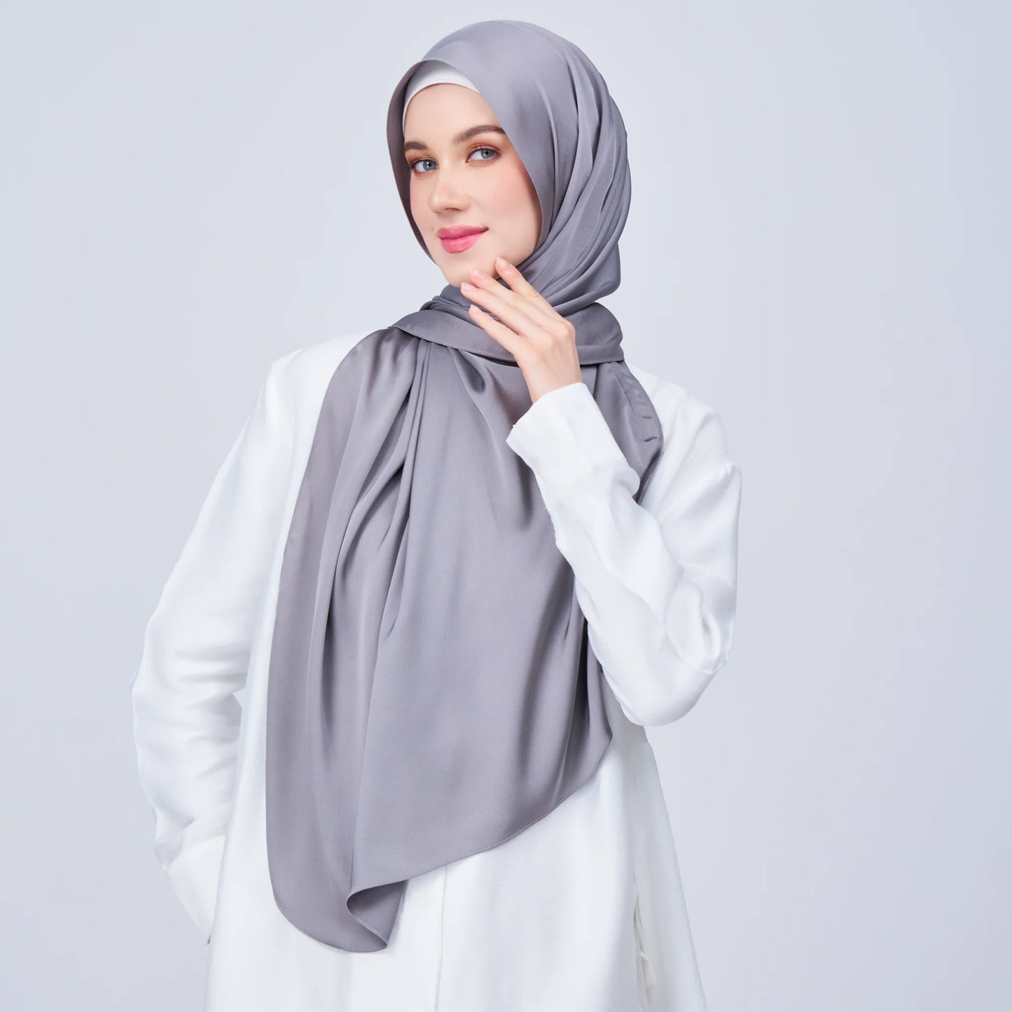 Instant Tag & Go Shawl | Satin Bulle in Stone Grey | Batch 1
