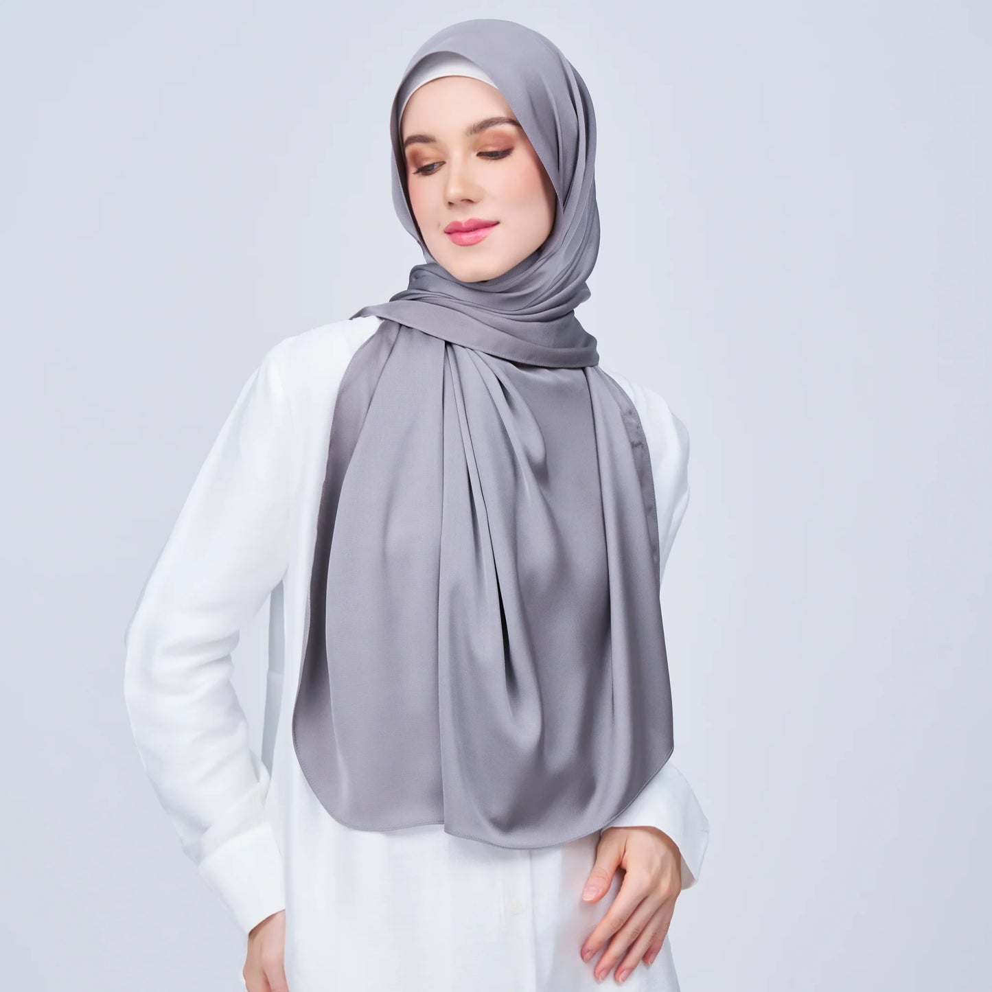 Instant Tag & Go Shawl | Satin Bulle in Stone Grey | Batch 1