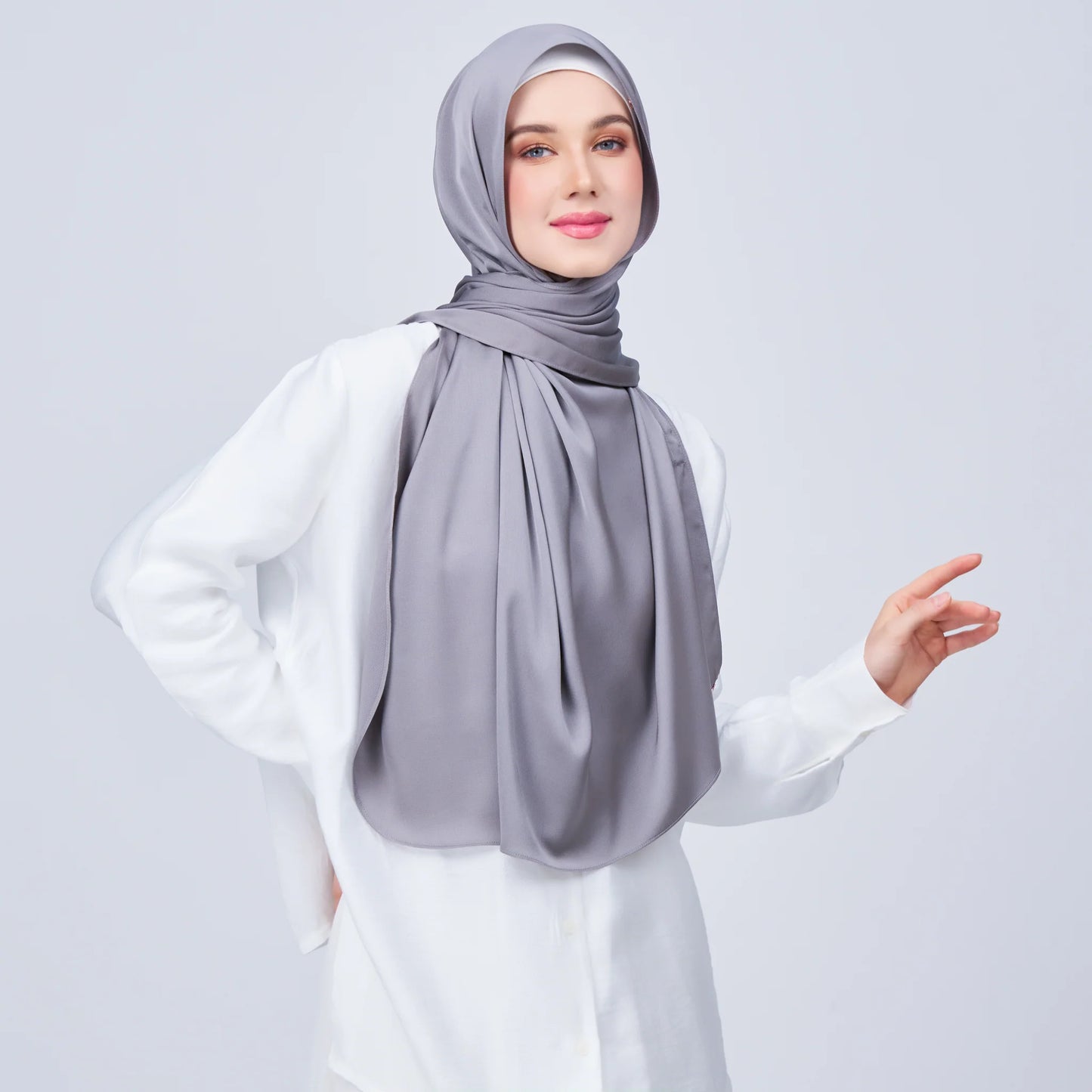 Instant Tag & Go Shawl | Satin Bulle in Stone Grey | Batch 1