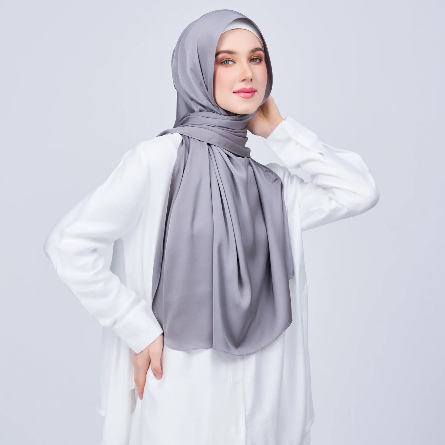 Instant Tag & Go Shawl | Satin Bulle in Stone Grey | Batch 1