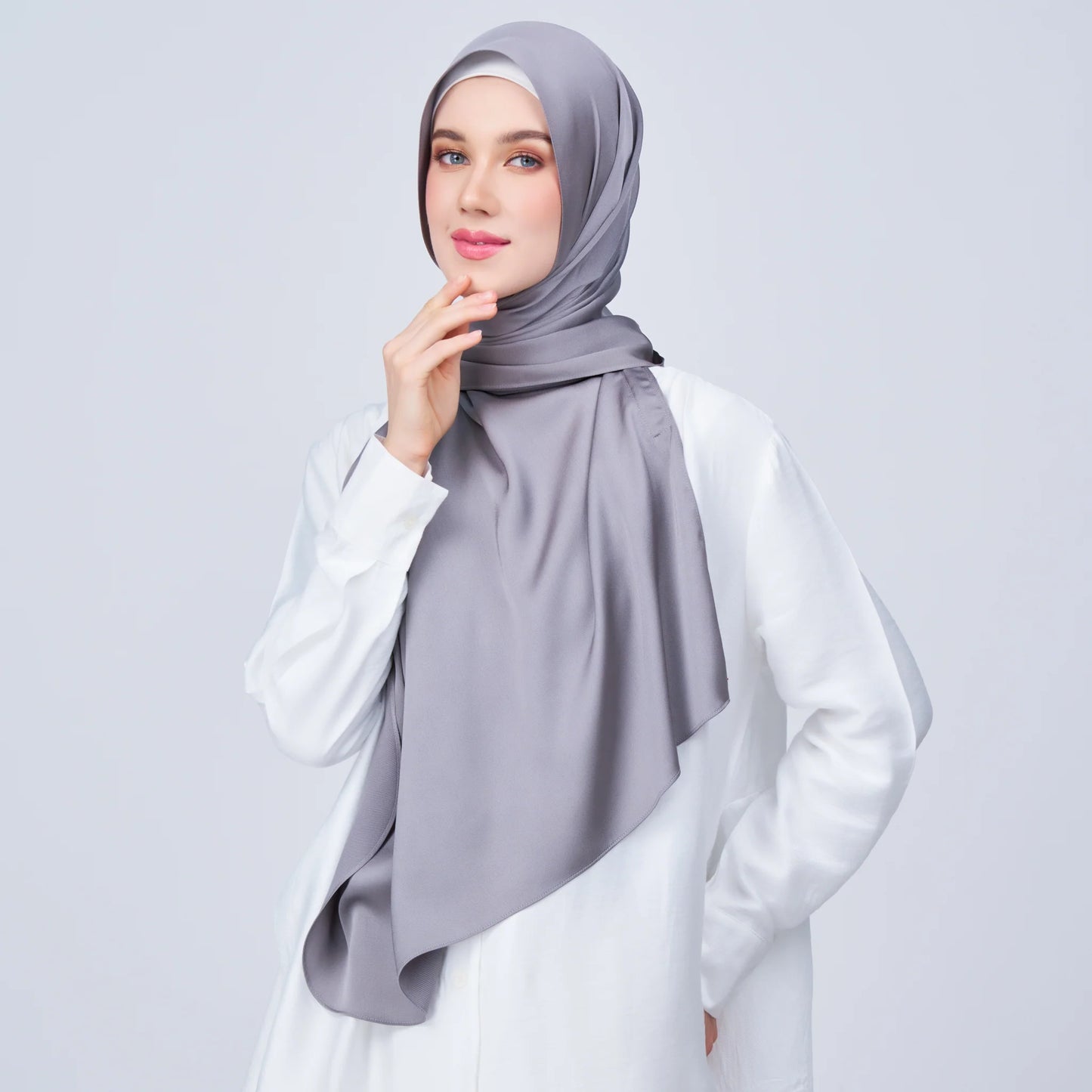 Instant Tag & Go Shawl | Satin Bulle in Stone Grey | Batch 1
