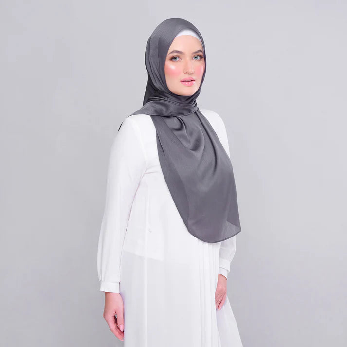 Instant Tag n' Go Butterfly | Textured Satin in Metro Grey