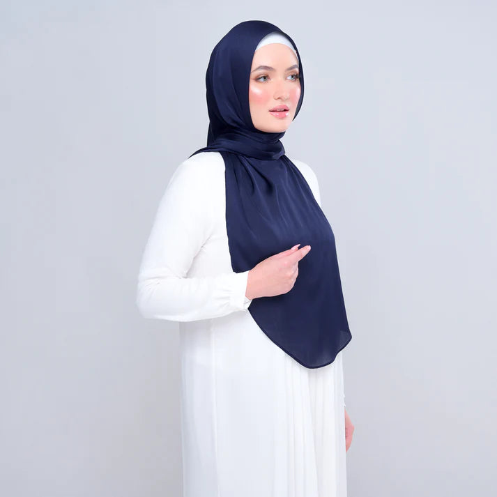 Instant Tag n' Go Butterfly | Textured Satin in Navy Blue