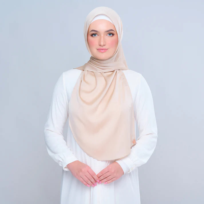 Instant Tag n' Go Butterfly | Textured Satin in Sandy Nude