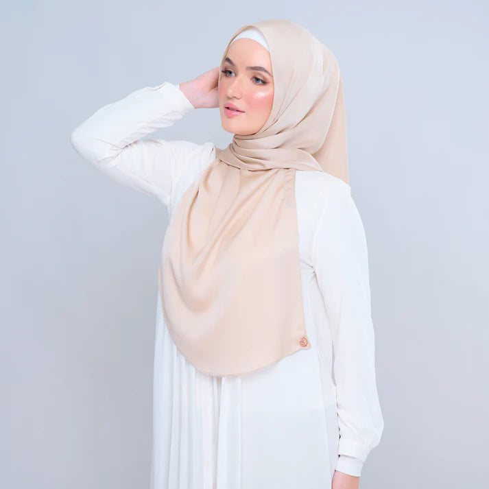 Instant Tag n' Go Butterfly | Textured Satin in Sandy Nude