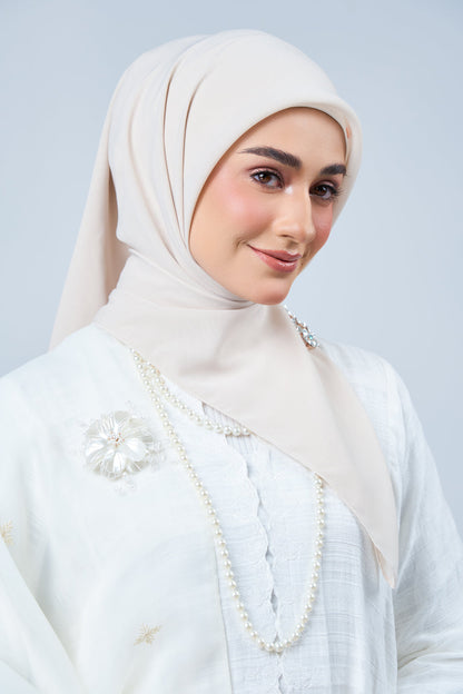 2IN1 Rhea Raya Set in Kaseh [Oatmilk]