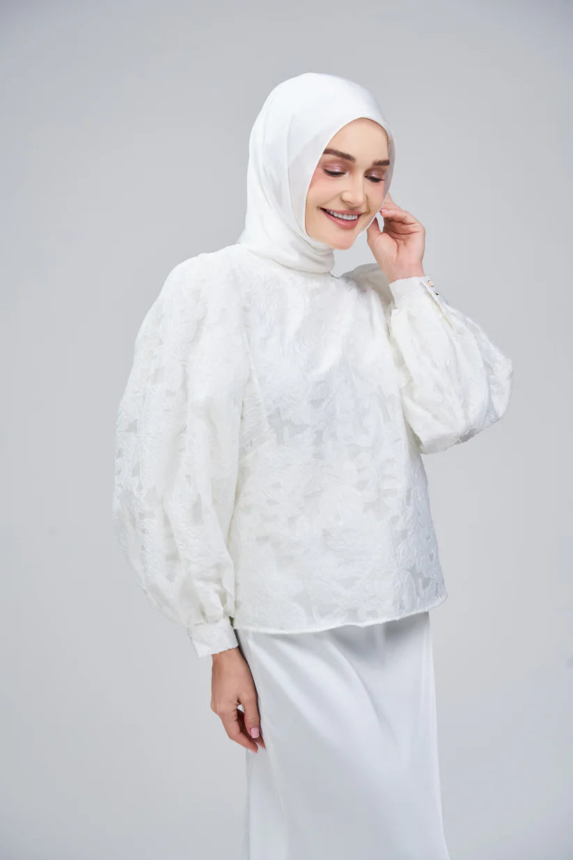 HoodX SL Special B.E in Bridal White