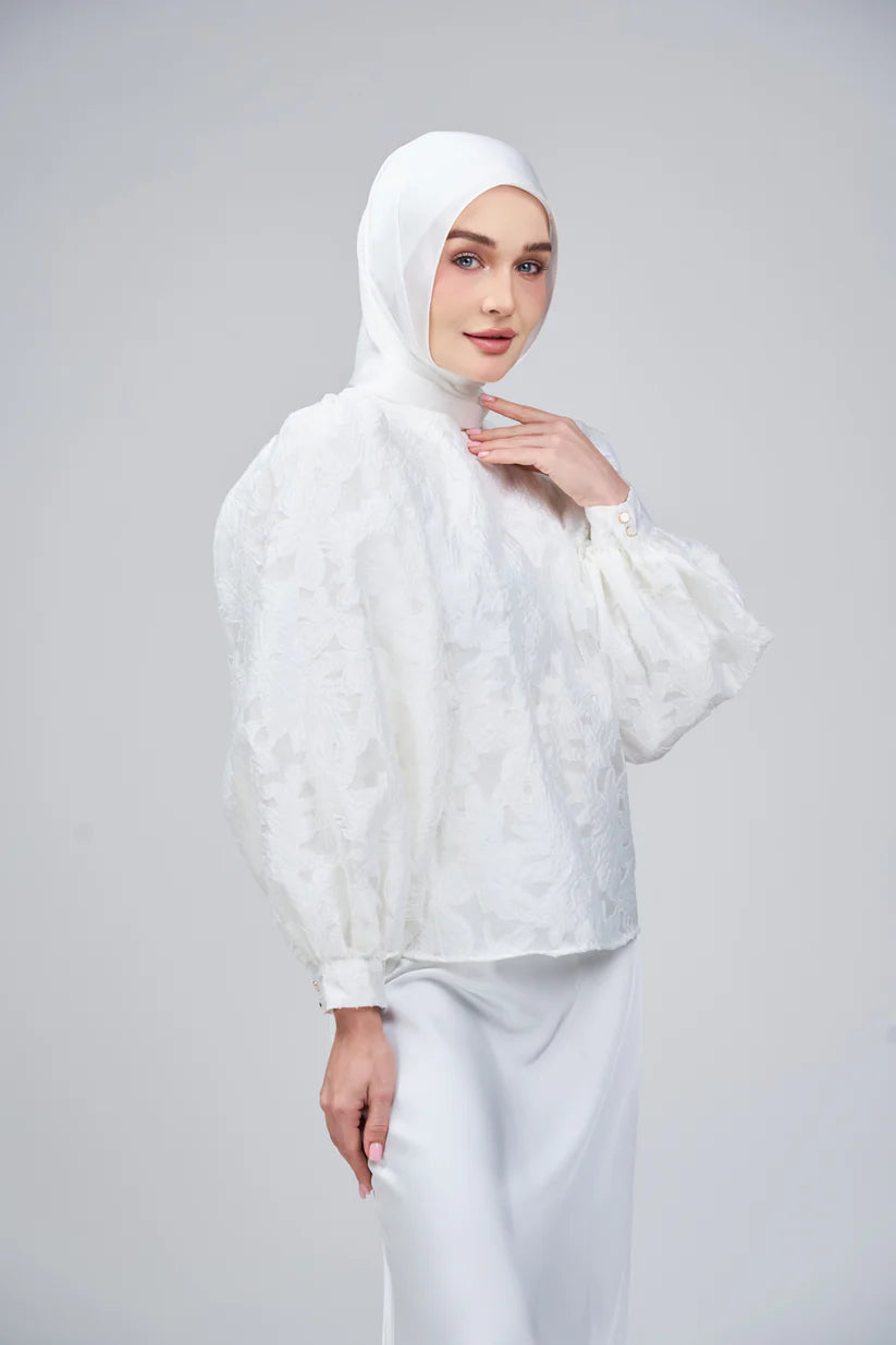 HoodX SL Special B.E in Bridal White