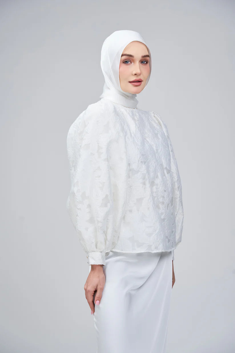 HoodX SL Special B.E in Bridal White