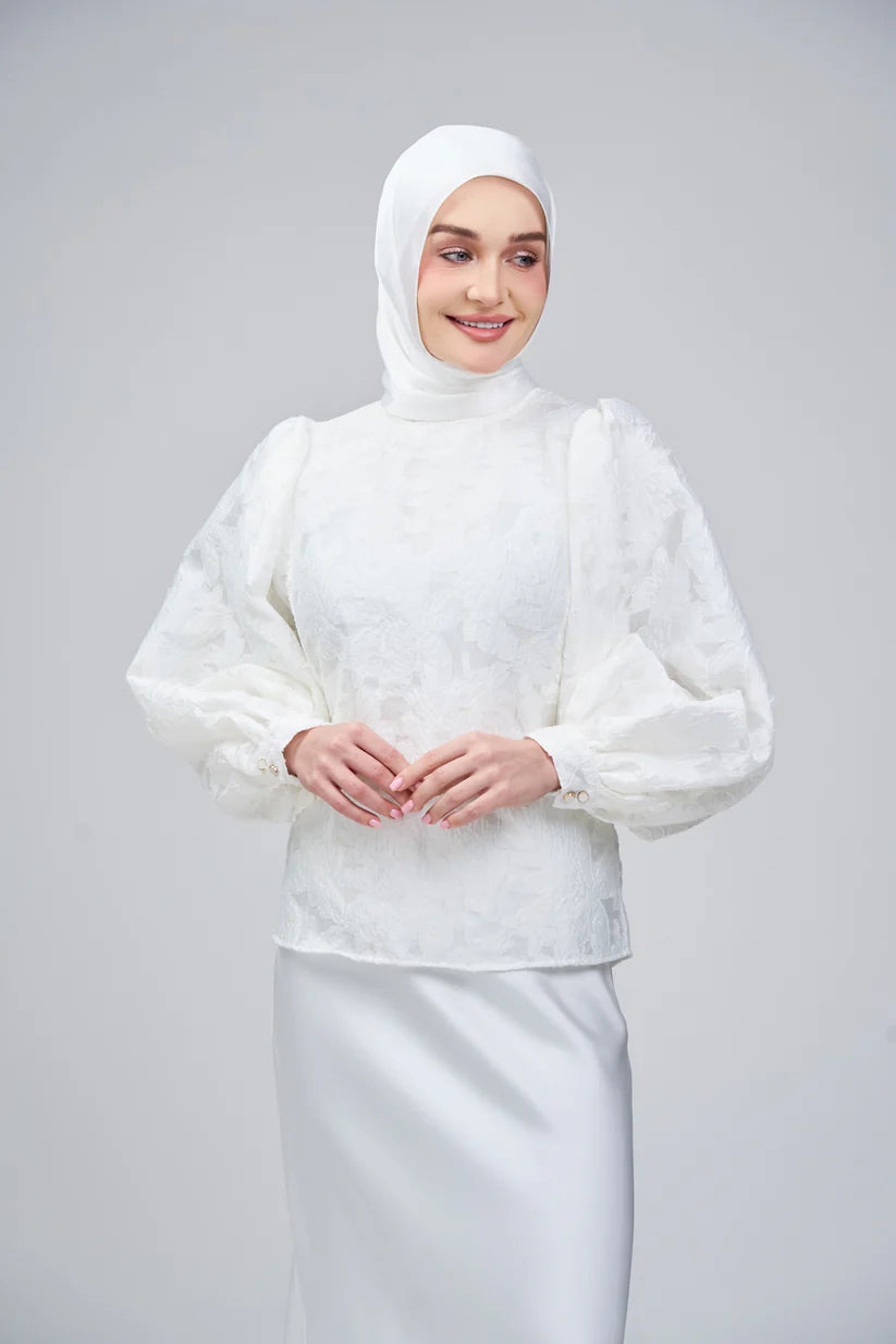 HoodX SL Special B.E in Bridal White
