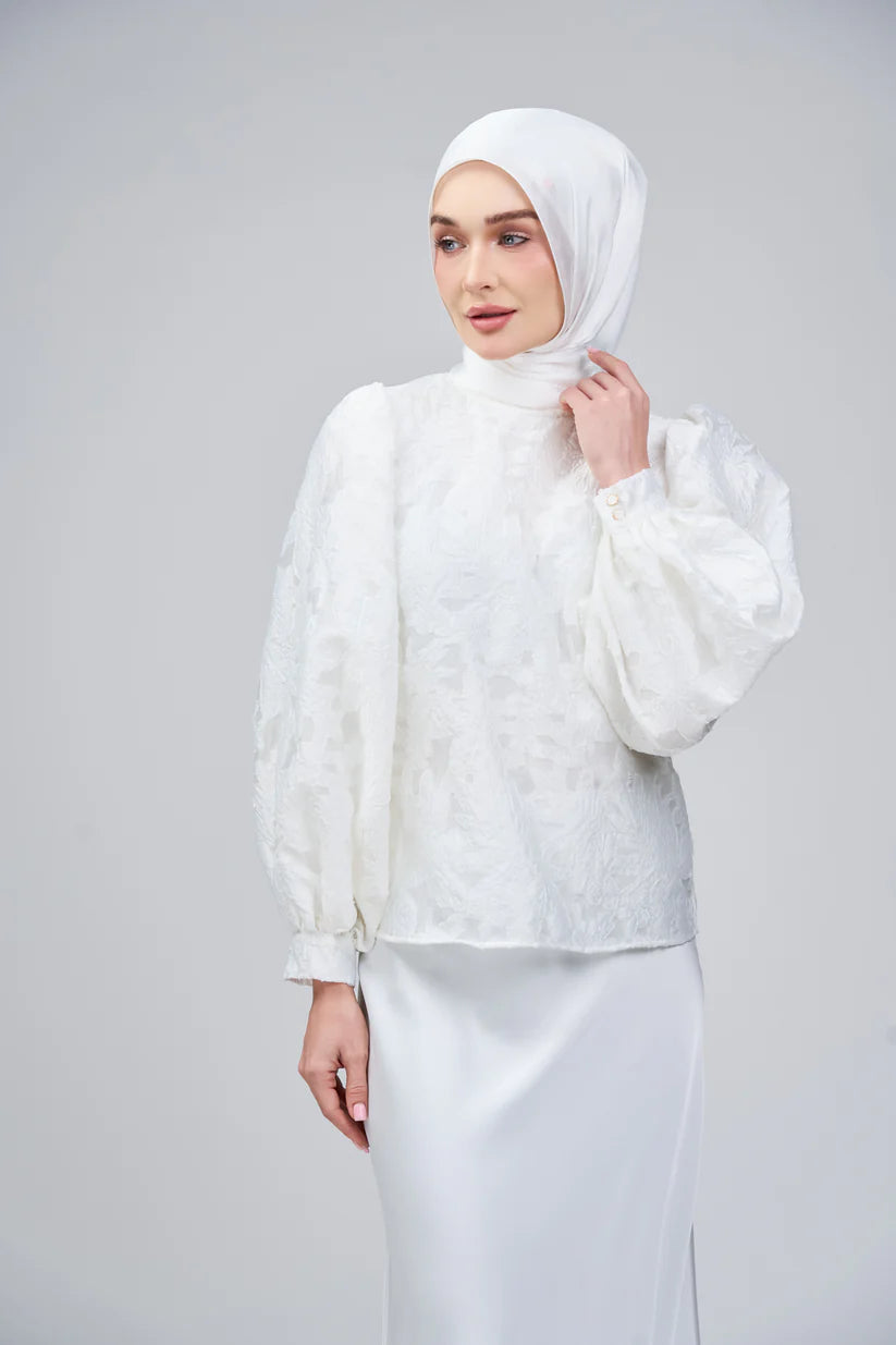 HoodX SL Special B.E in Bridal White