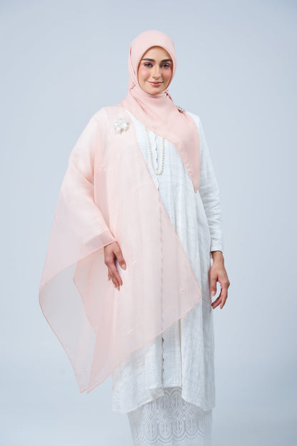 Selendang Rhea Raya Set in Ayu [Salmon Peach]