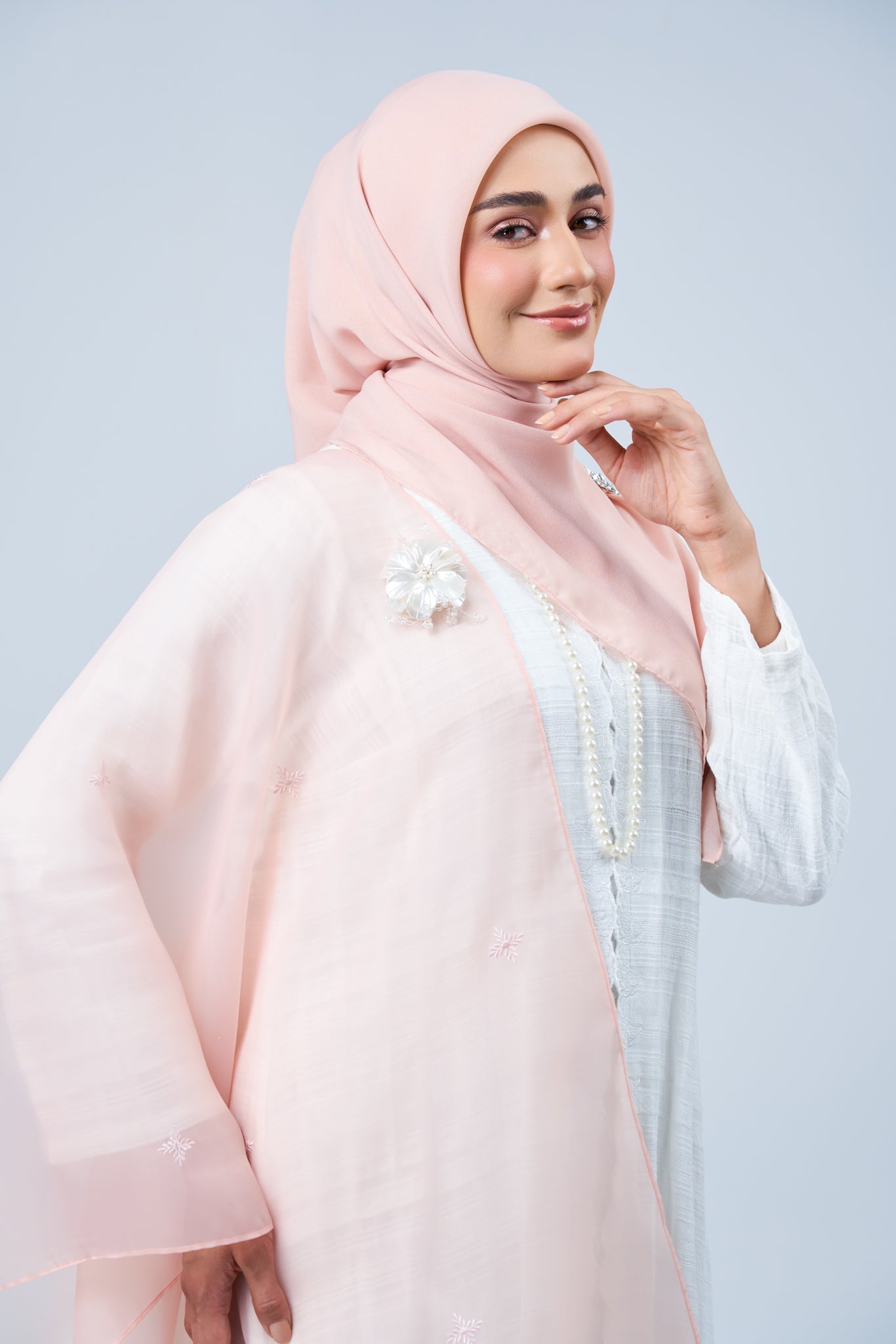 Selendang Rhea Raya Set in Ayu [Salmon Peach]
