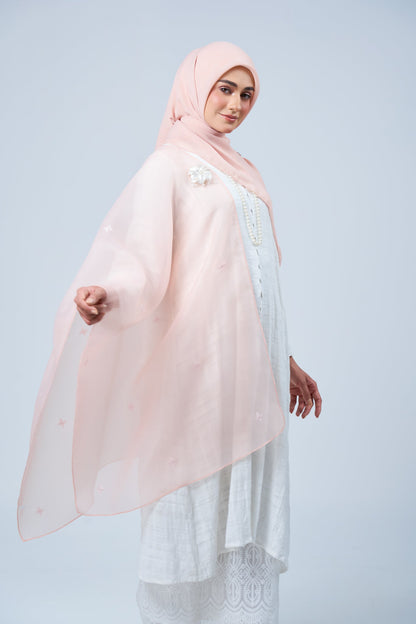 Selendang Rhea Raya Set in Ayu [Salmon Peach]