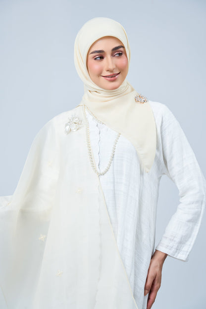 Selendang Rhea in Lestari [Nude Yellow]