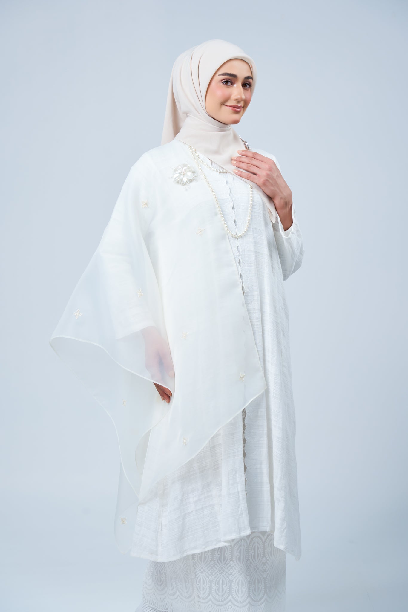 Selendang Rhea Raya Set in Kaseh [Oatmilk]