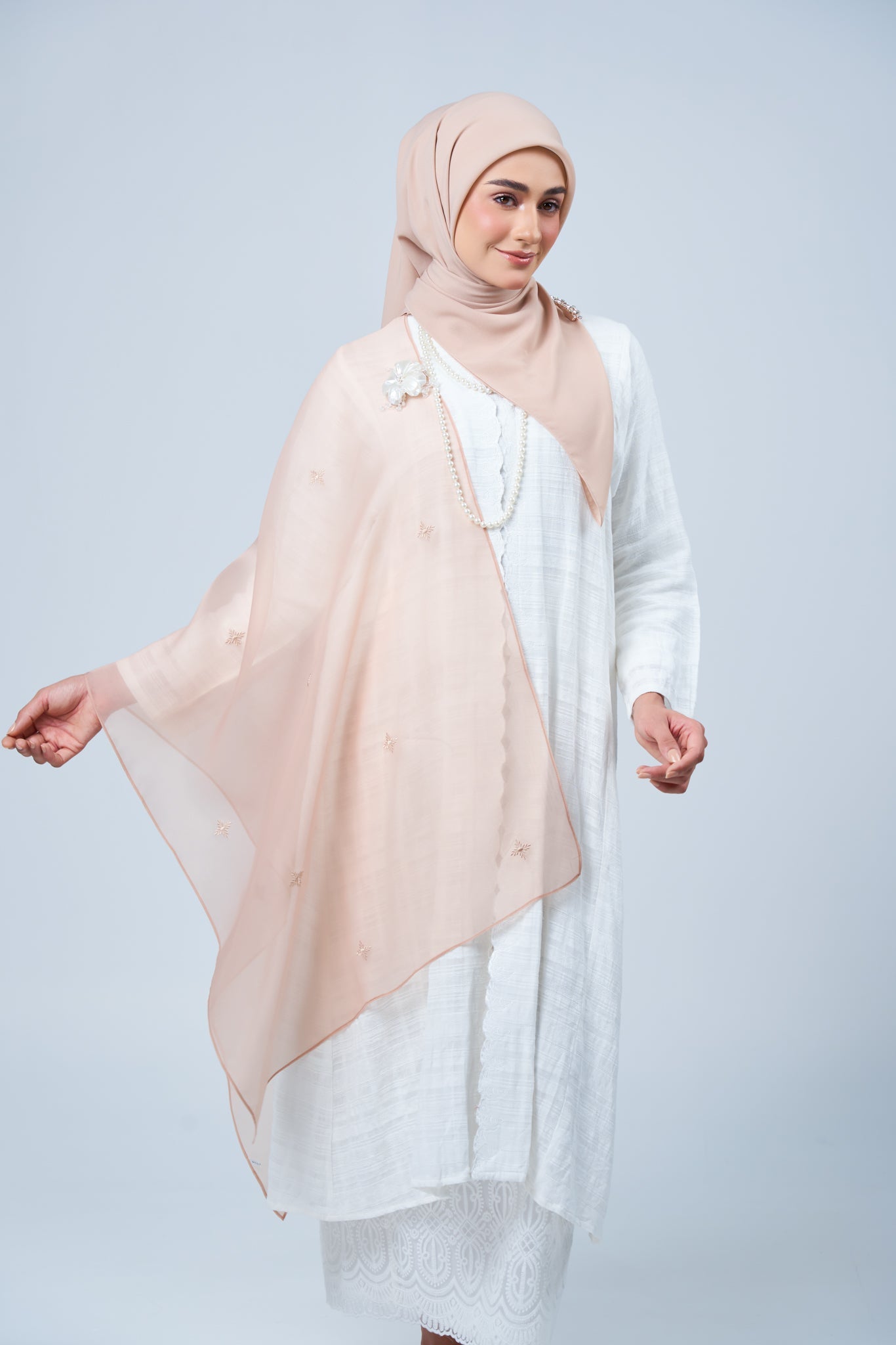 Selendang Rhea in Kemboja [Nude Rose]