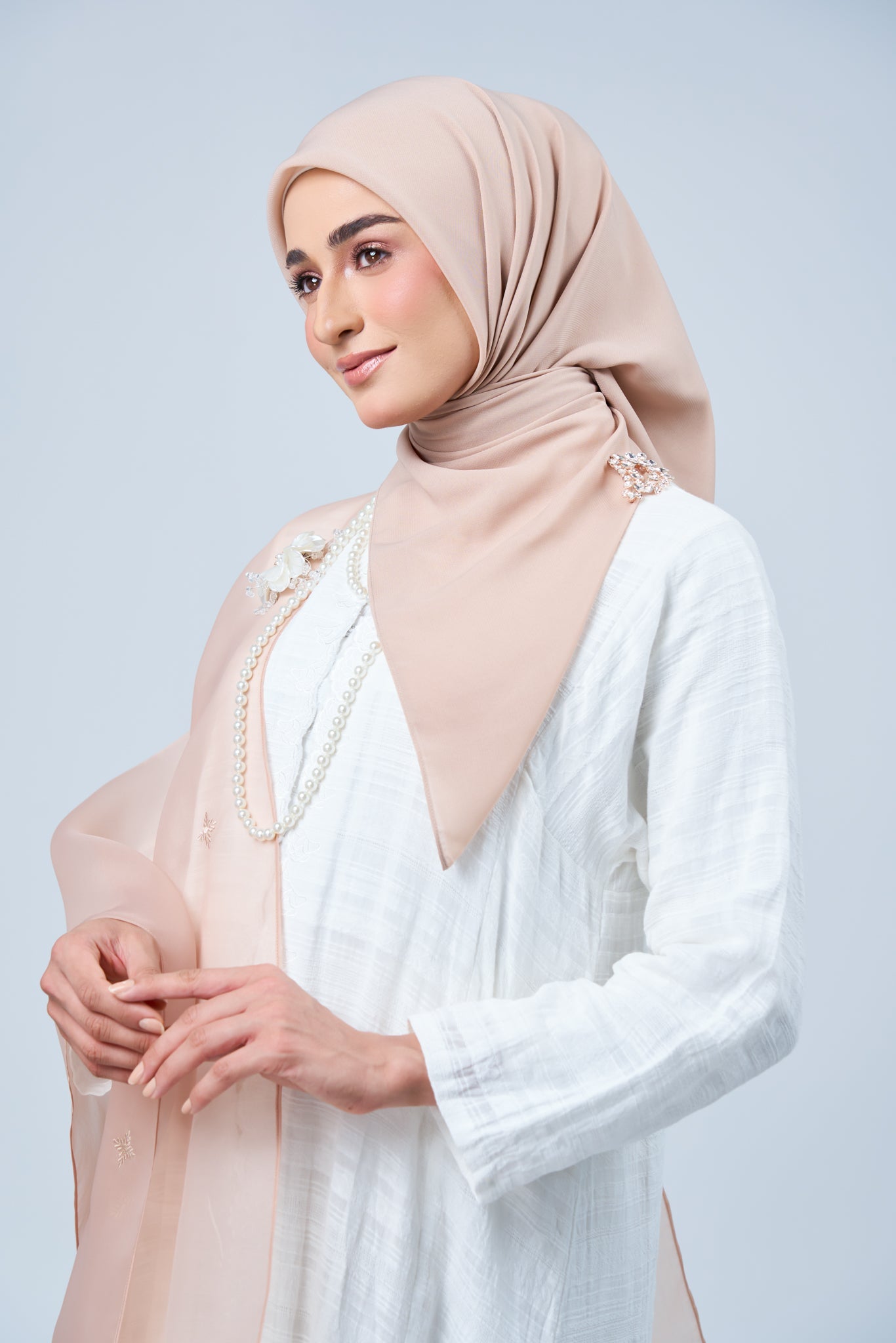 Selendang Rhea in Kemboja [Nude Rose]