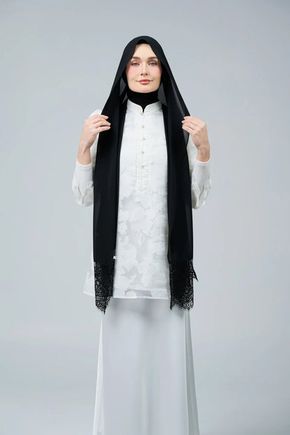 HoodX Lace in Classic Black