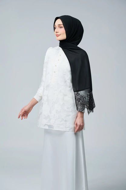 HoodX Lace in Classic Black