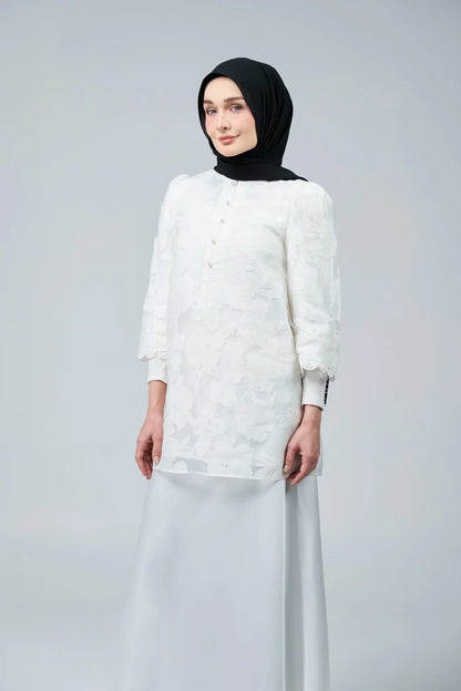 HoodX Lace in Classic Black