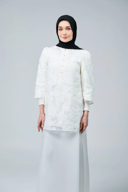 HoodX Lace in Classic Black