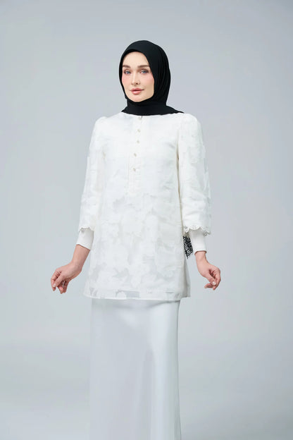 HoodX Lace in Classic Black