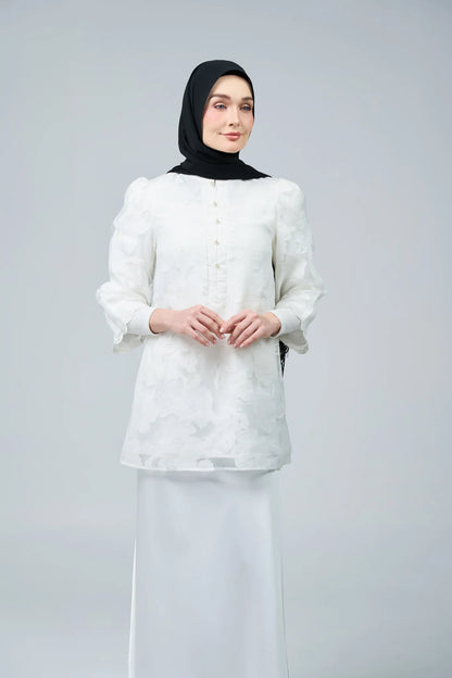 HoodX Lace in Classic Black