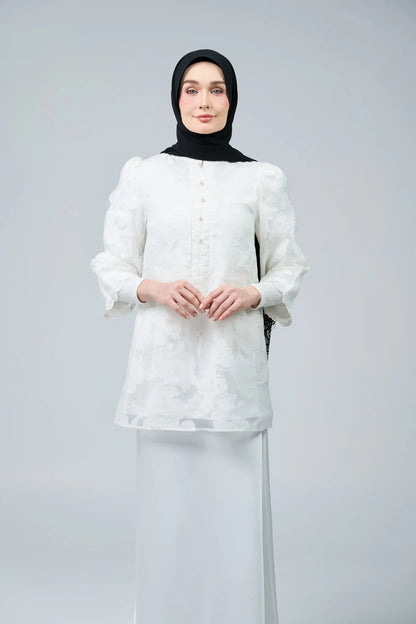 HoodX Lace in Classic Black