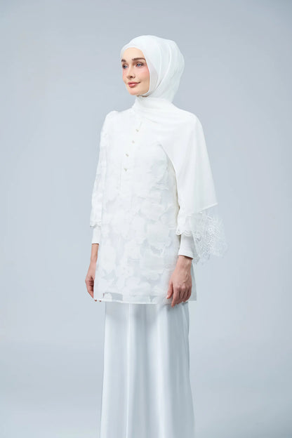 HoodX Lace in Pure White