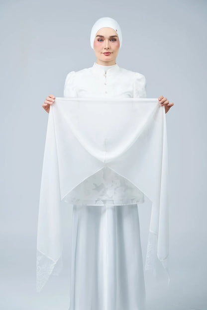 HoodX Lace in Pure White