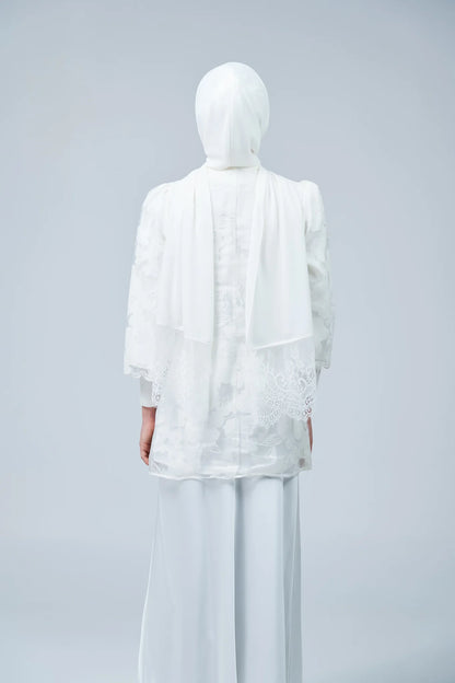 HoodX Lace in Pure White