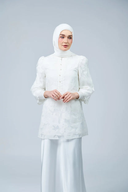 HoodX Lace in Pure White