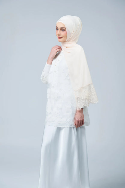 HoodX Lace in Light Nude