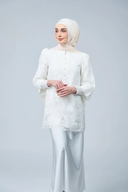 HoodX Lace in Light Nude