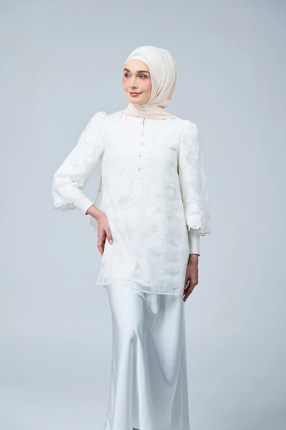 HoodX Lace in Light Nude