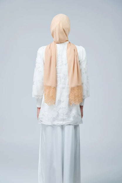 HoodX Lace in Warm Nude