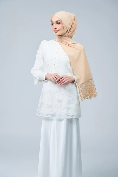 HoodX Lace in Warm Nude