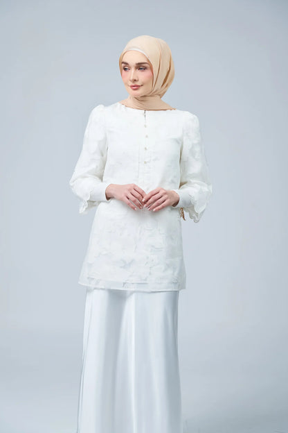 HoodX Lace in Warm Nude