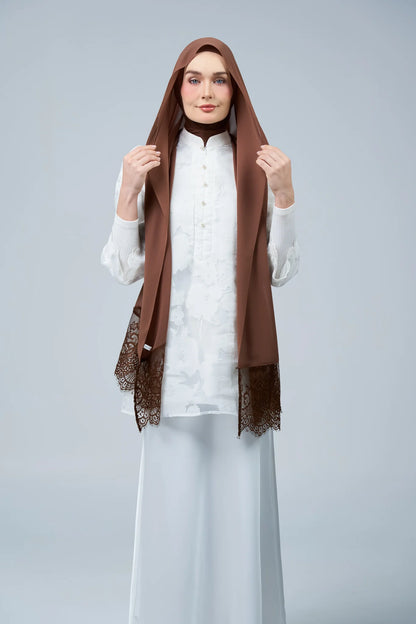 HoodX Lace in Rich Brown