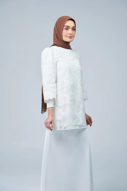 HoodX Lace in Rich Brown