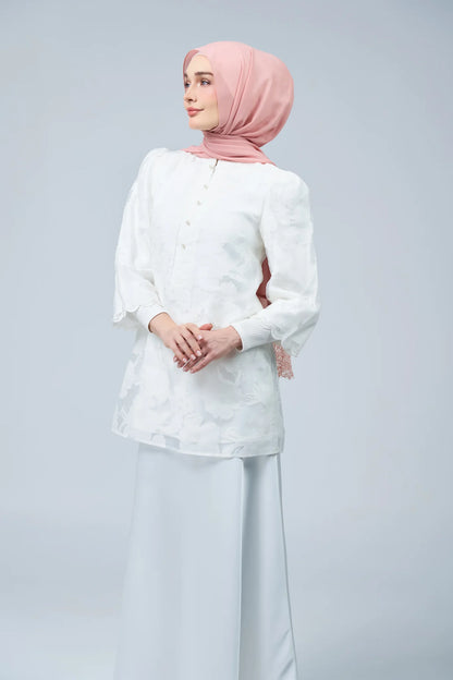 HoodX Lace in Oyster Pink