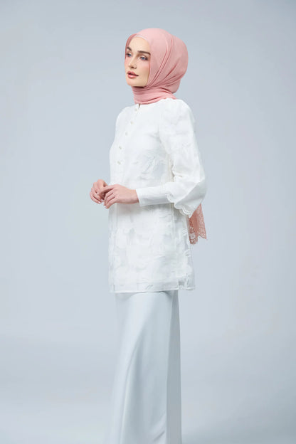 HoodX Lace in Oyster Pink