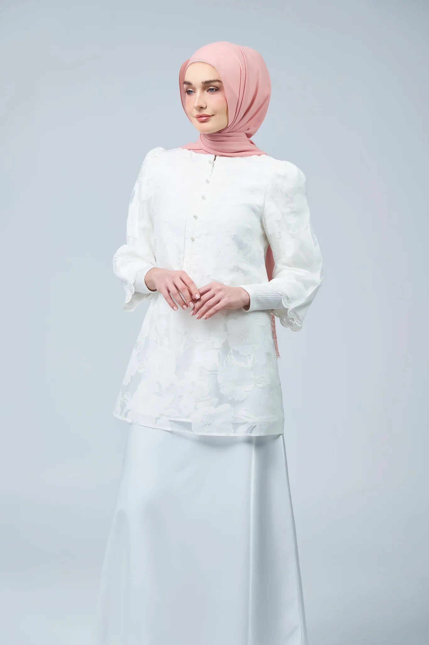 HoodX Lace in Oyster Pink